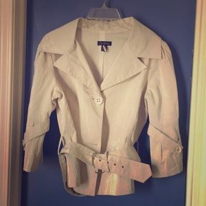 Cartise White Jacket w/belt
